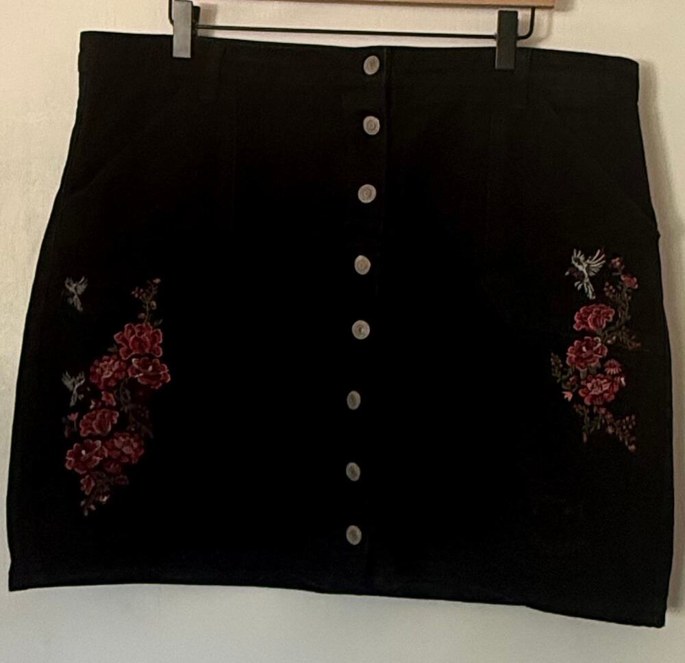 Vintage Y2K Black Denim Mini Skirt Plus Size 16 / XL Tamnoon